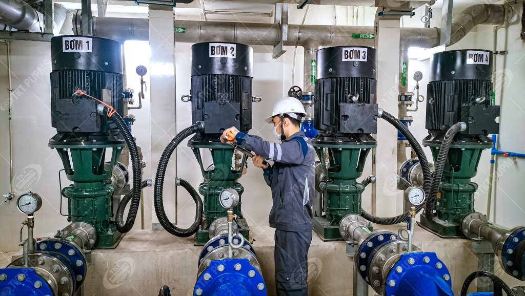 Cung cấp hệ 4 bơm nước cấp Vertical Tuabin thương hiệu Caprari cho toà nhà Bơm trục dứng