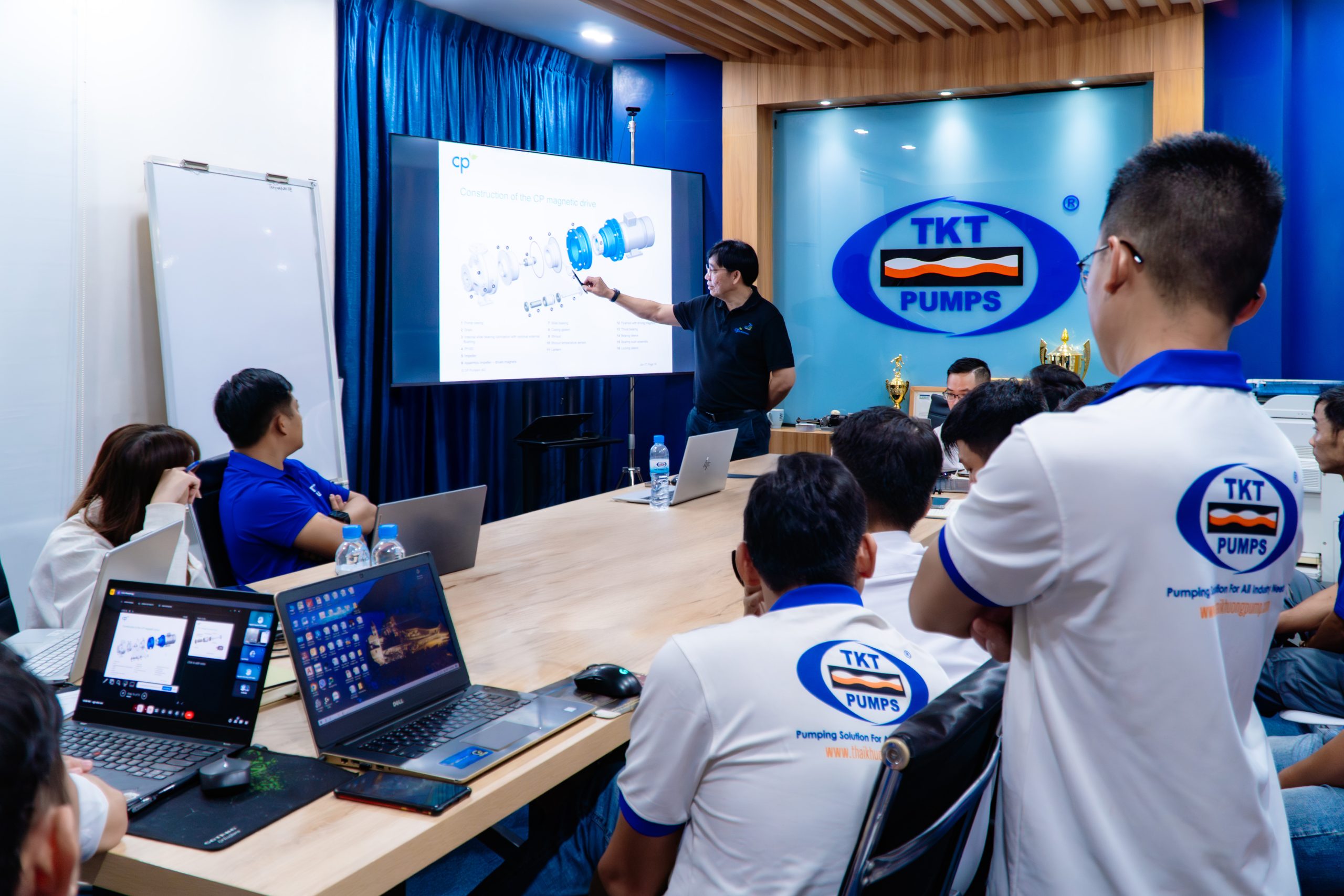 THÁI KHƯƠNG PUMPS ĐẦU TƯ VÀO CHUYÊN GIA, BẠN NHẬN LẠI SỰ AN TÂM 2 DSC0955 scaled
